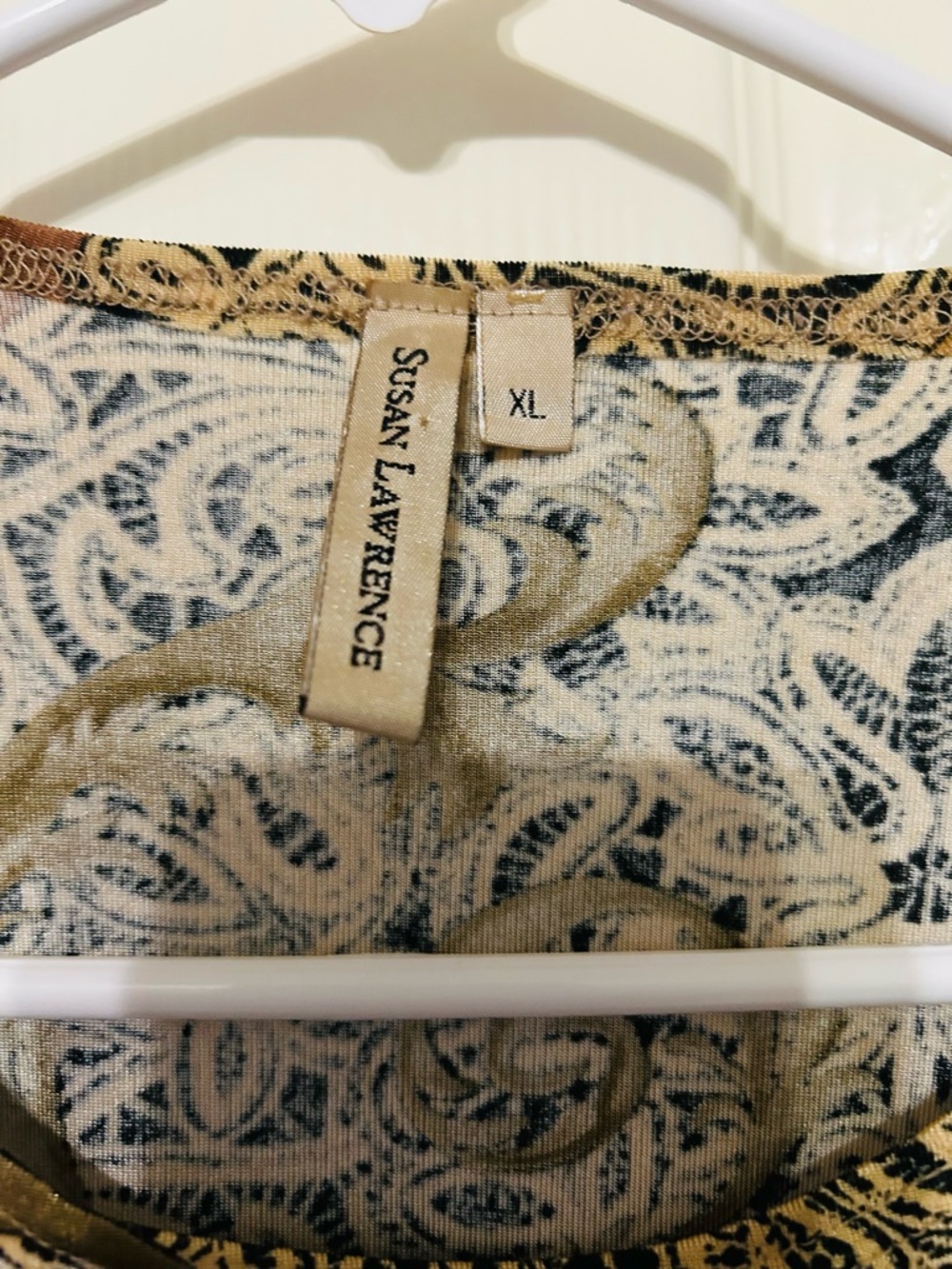 Susan Lawrence Beige & Brown Floral Wing Print Sleeveless Tank - Picture 5 of 5